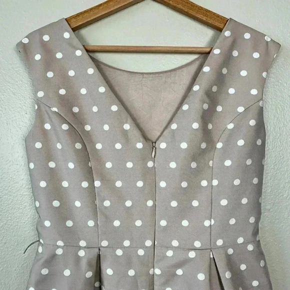 Eliza J Polka Dot Tulip Dress Taupe White Size 8 - Picture 8 of 9